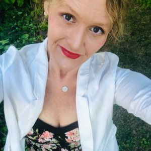 Meet your Posher, Alycia